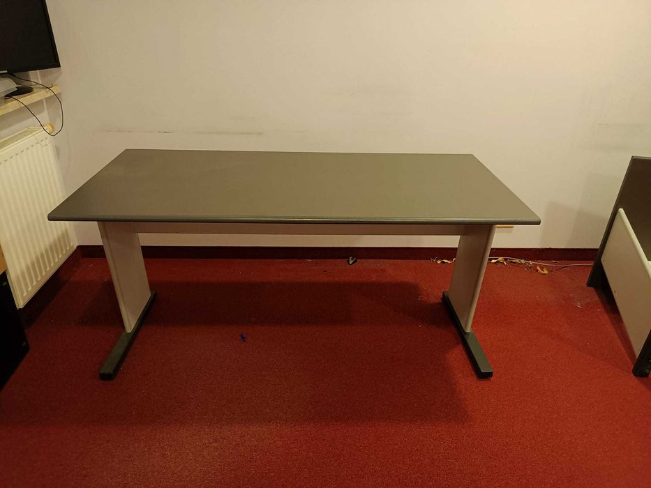 Biurko biurowe solidne