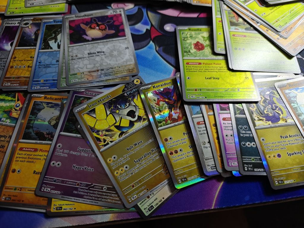Karty Pokemon TCG Scarlet Violet Temporal Forces.  Ponad 180 sztuk. Ho