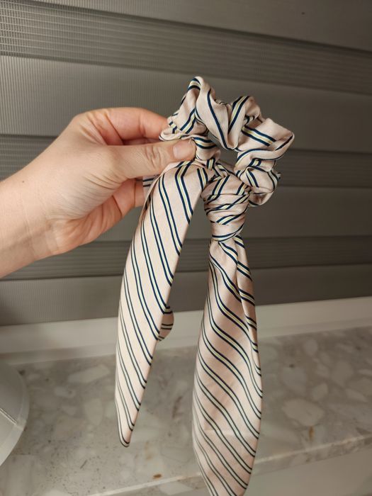 Gumka do włosów z apaszką scrunchie skranczi frotka