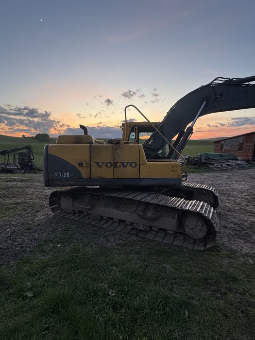 Koparka gasienicowa Volvo 210 BLC