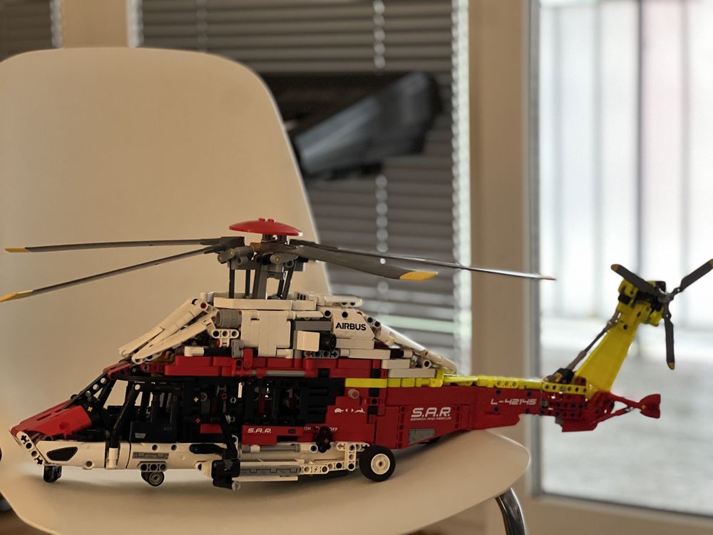 Lego Technic Гелікоптер 42145