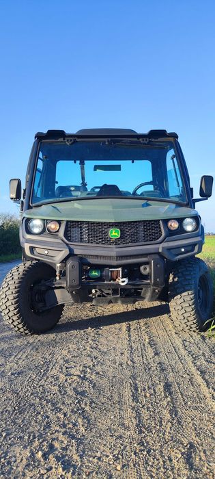 John Deere gator XUV835M benzyna