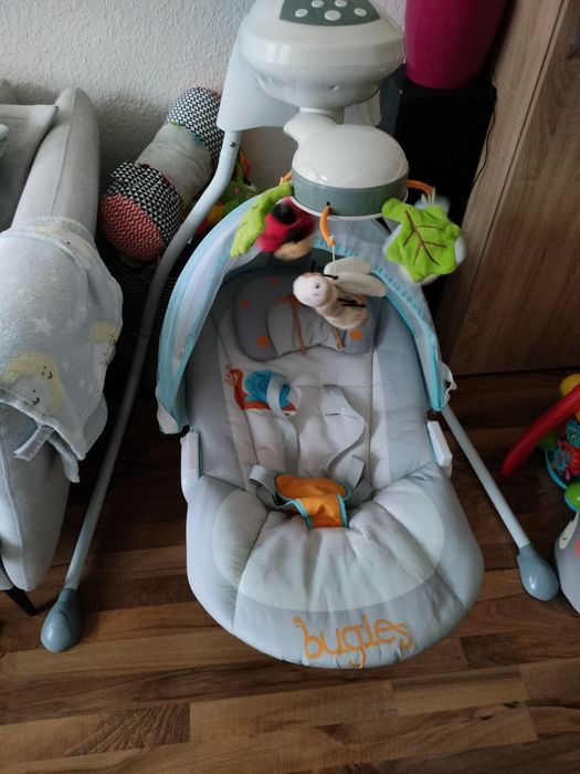 huśtawka niemowlęca elektryczna leżaczek bujaczek caretero