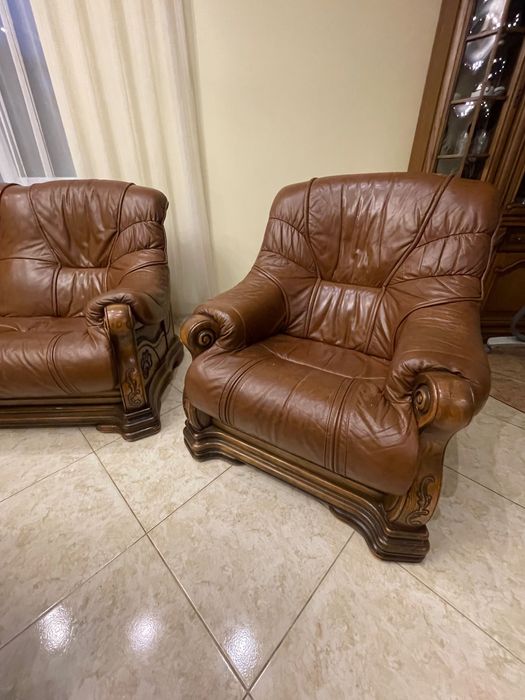 Шкіряний диван та два крісла