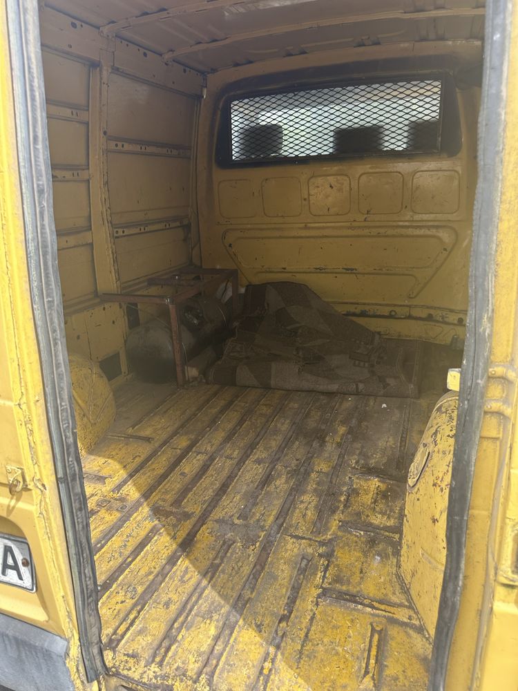 Авто на повному ходу