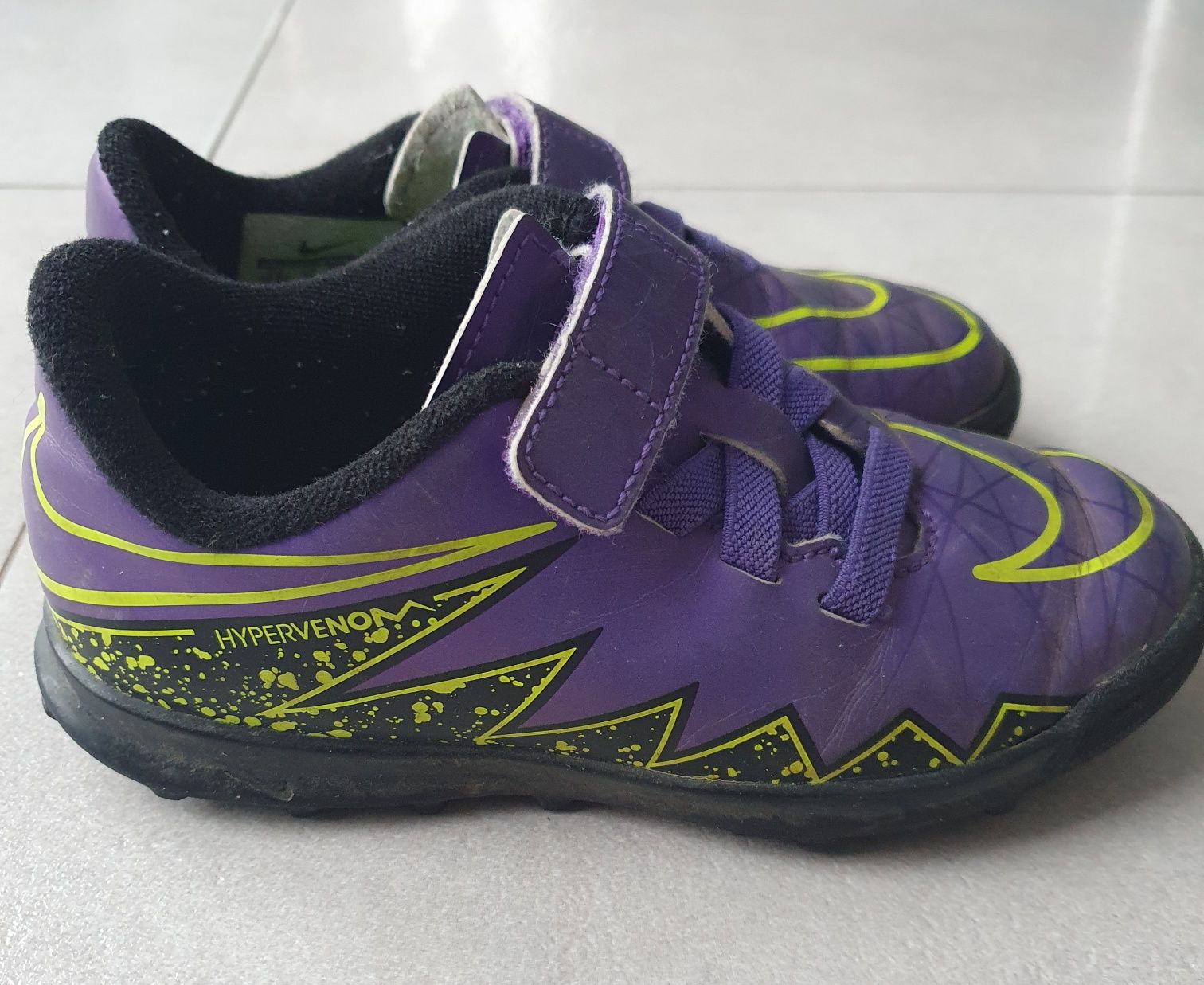 Buty sportowe Nike 27.5