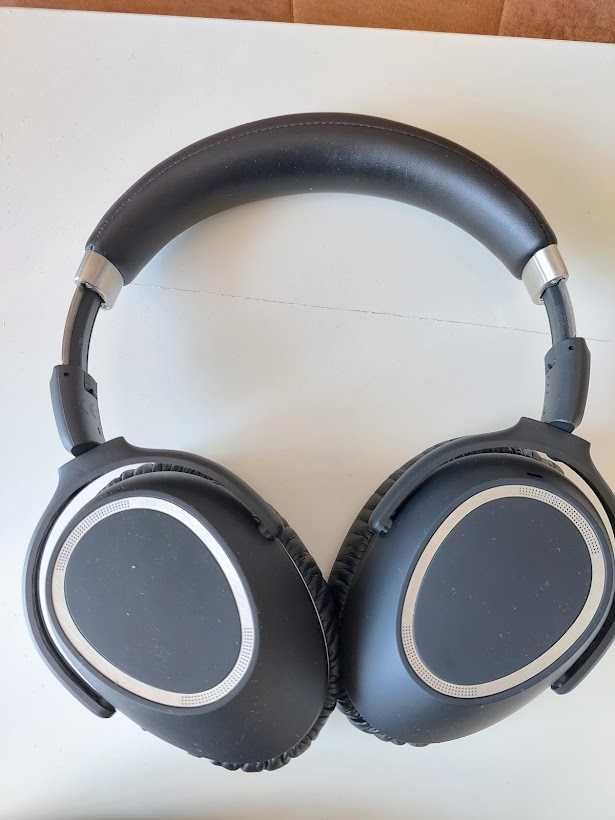 Phones Sennheiser PXC 550 wireless