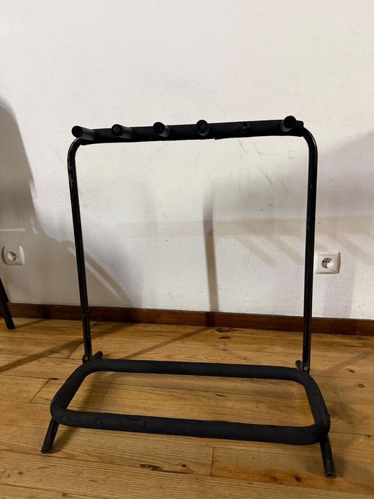 Tripé para guitarras