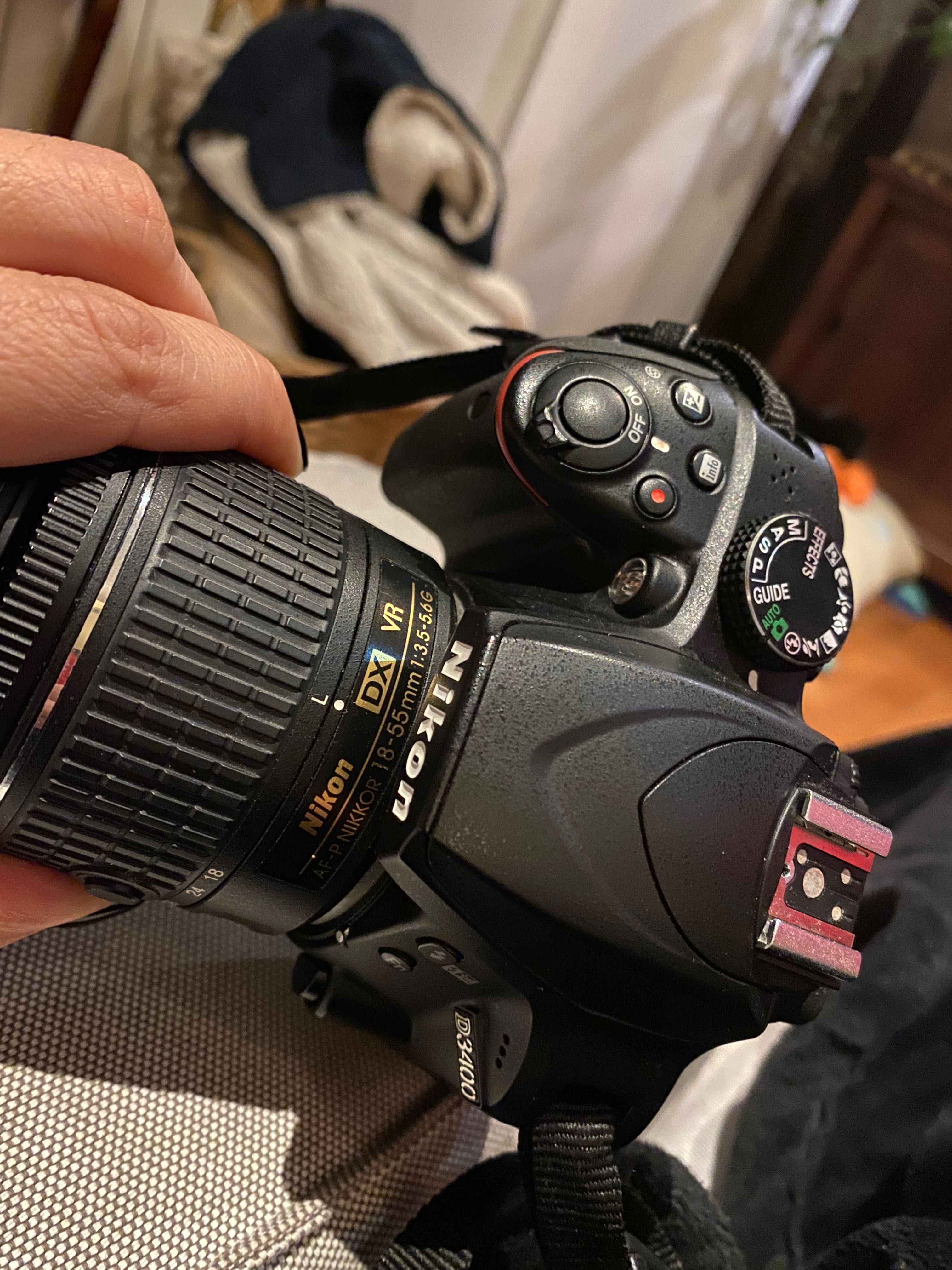 Máquina fotográfica Nikon D3400 + objectiva 18-55mm