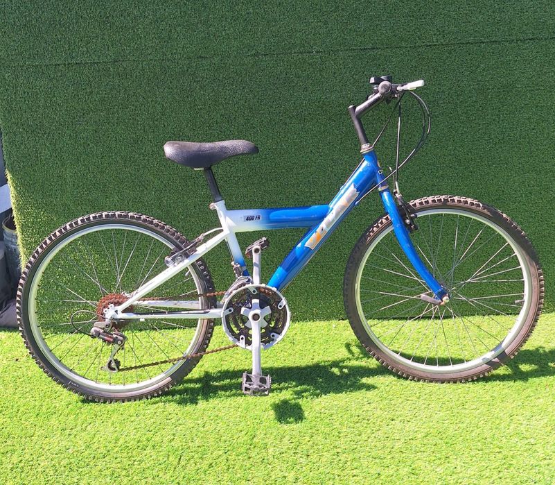 Bicicleta marca VILAR roda 24