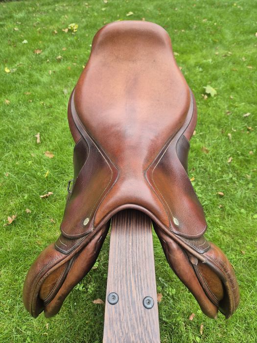 Siodlo skokowe CWD SE02 17"