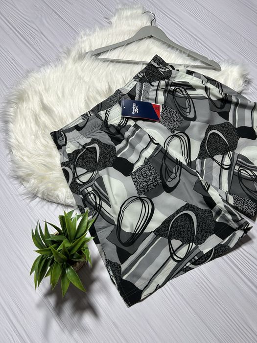 Reebok Austin шорти з шикарним дизайном Оригінал Розмір L New!