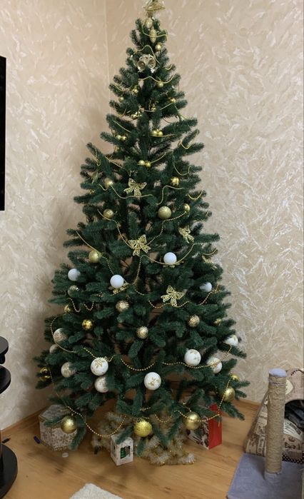 Ялинка Штучна 210см