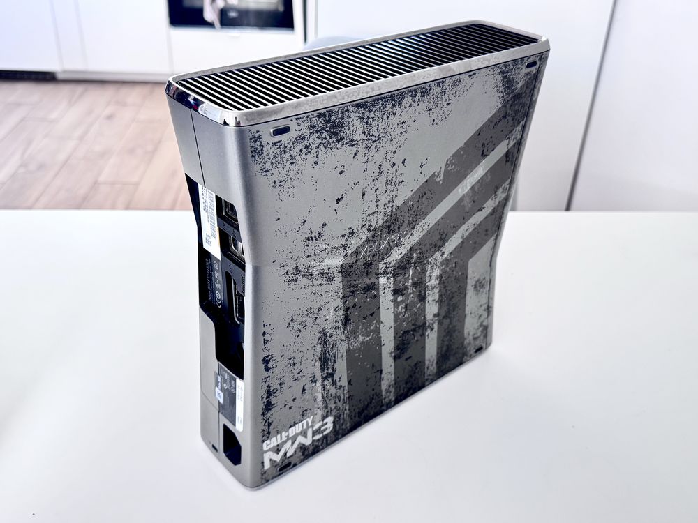 Konsola Xbox 360 Slim Call Of Duty Modern Warfare 3 MW3 Limitowana
