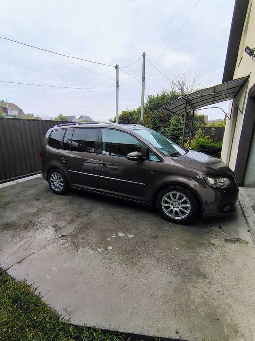 Volkswagen Touran 2011