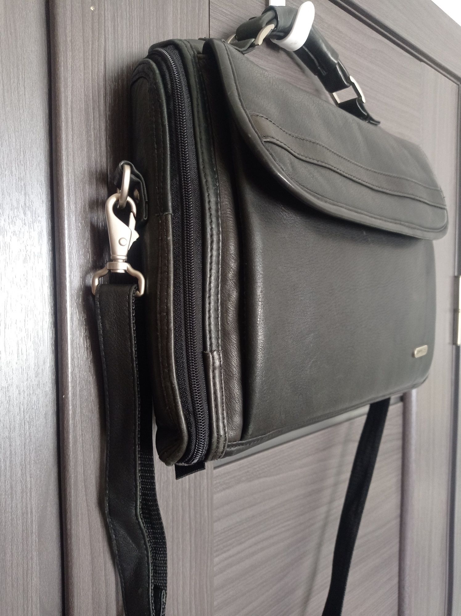 Брендовая кожаная сумка-портфель CORNICHE (Швеція)