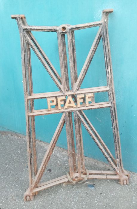 Чавунна антикварна станина PFAFF стіл мангал лофт дизайн