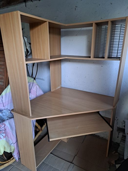 Sprzedam biurko narożne z nadstawką - krzesło graris