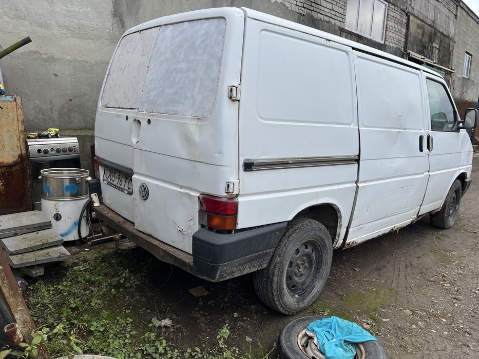 Volkswagen Transporter T4 2.4