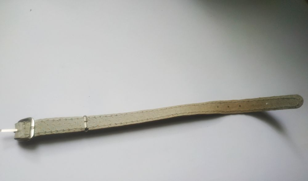 Biały skórzany pasek do zegarka