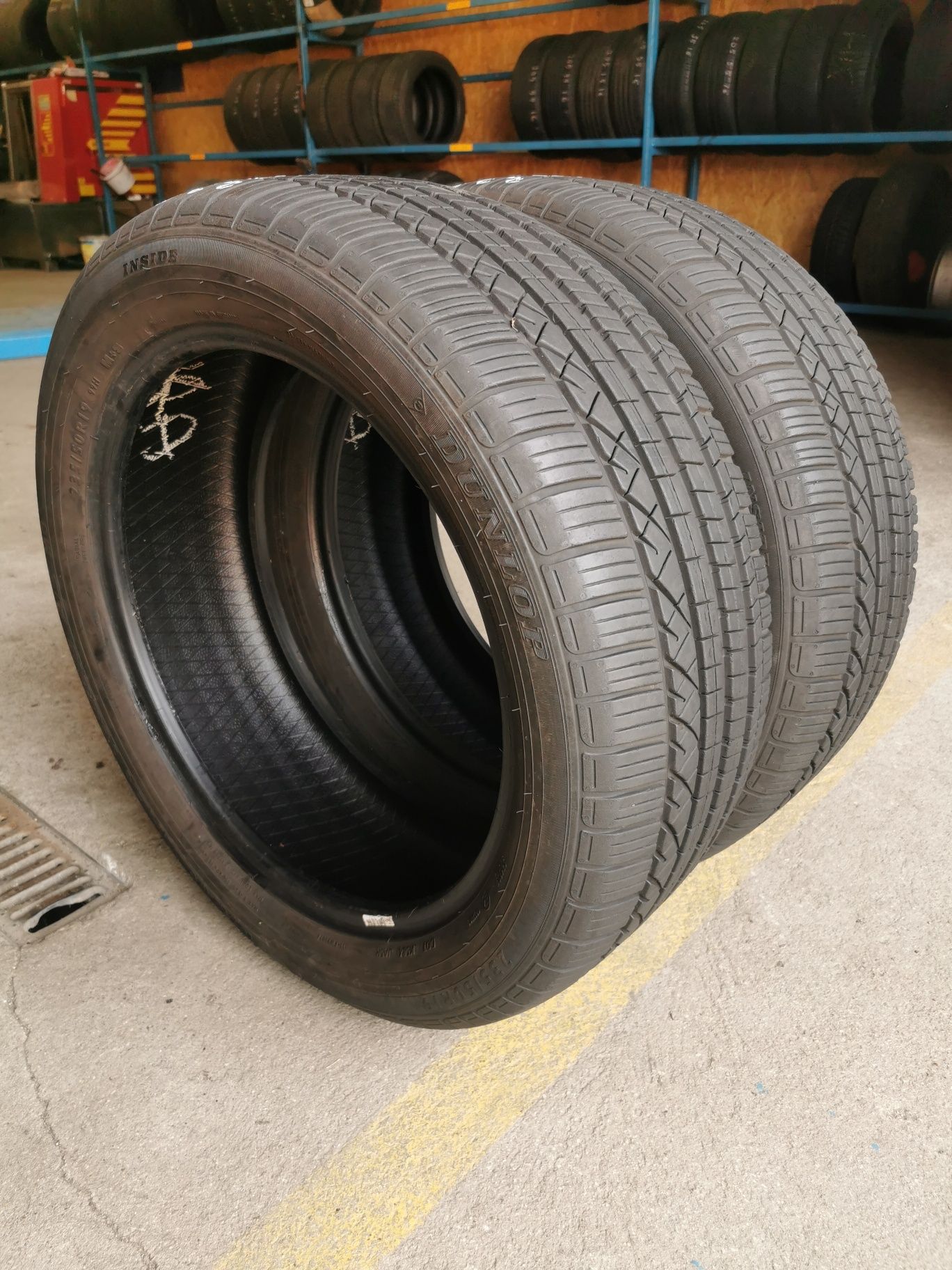 Para opon 235/50R19 Dunlop Grandtrek Touring A/S