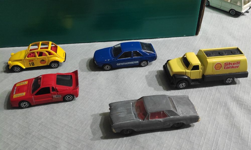 Diecast miniaturas carros 1/43 Burago, Guisval, Solido, Mira, Corgi