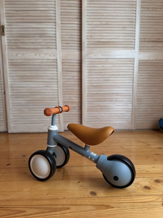 Біговел Kinderkraft, новий