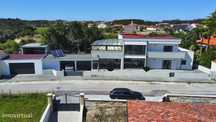 Casa / Villa T3 em Carriço de 317,00 m2