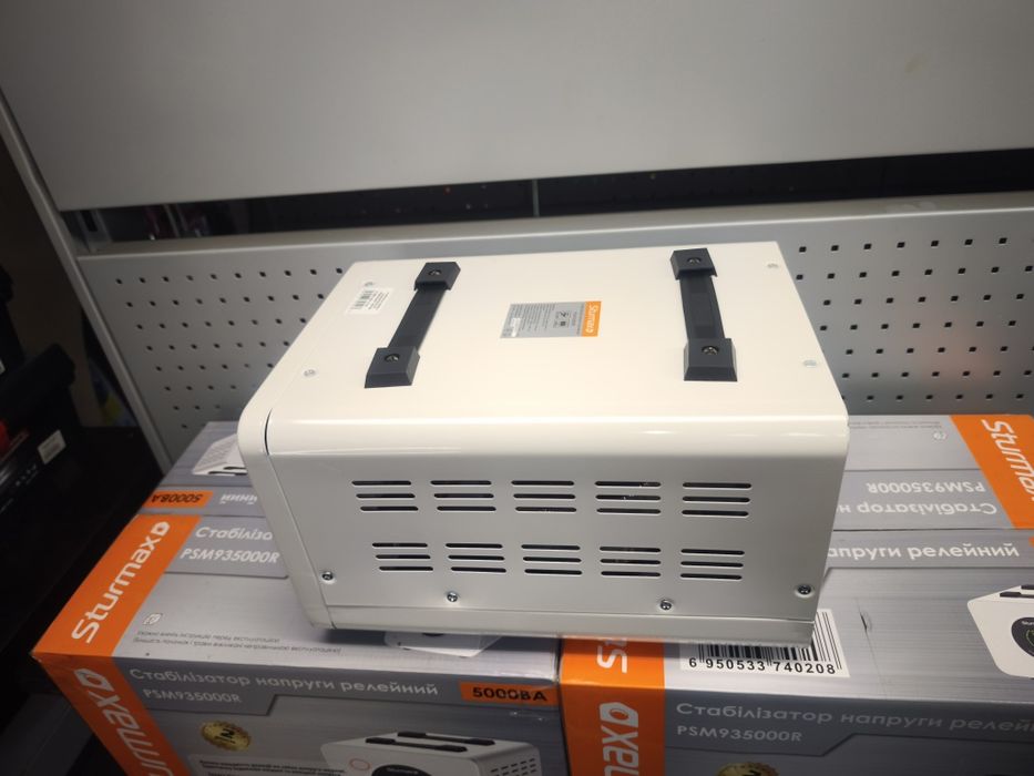 Стабілізатор напруги релейний Sturmax PSM935000R