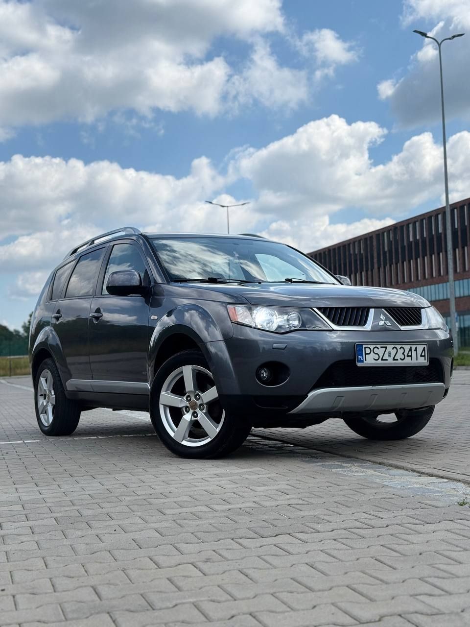 Mitsubishi Outlander Xl Oryginalny przebieg 248 i oreginalnuj lakier
