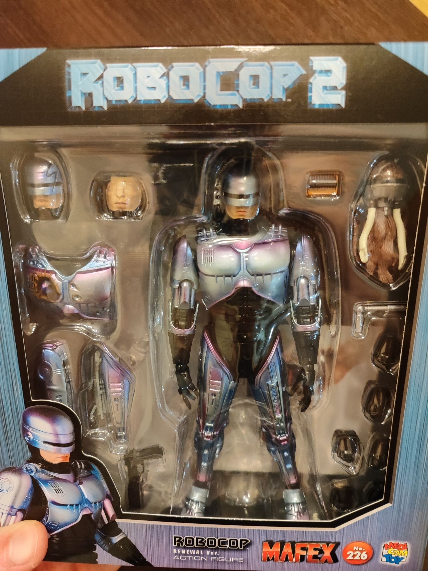 Figurka Mafex Medicom Toy Robocop 2, nie Neca