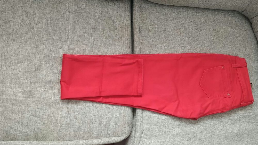 Стильні жіночі джинси