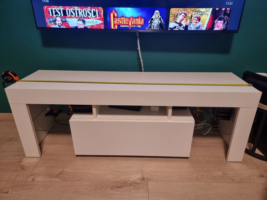 Szafka RTV biała, szklane półki