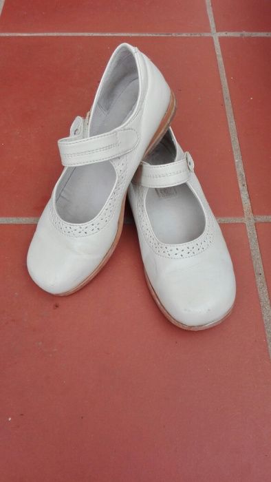 Sapatos menina n. 31