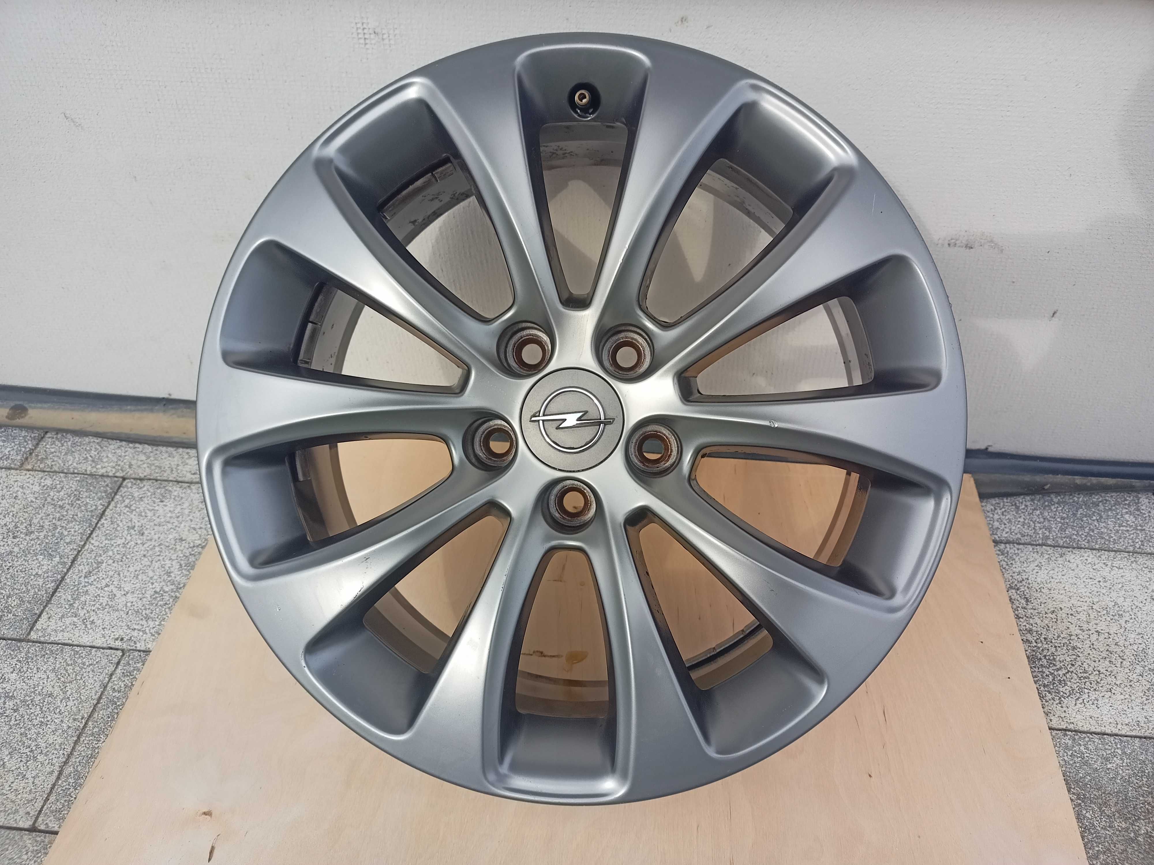 Alufelgi Opel 17" jak Nowe !