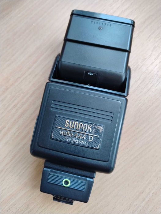 Вспышка Sunpak Auto 444D поворотная Minolta Leica Canon Nikon Fujifilm