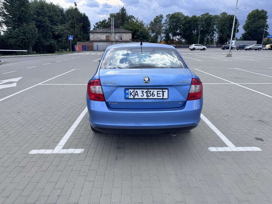 Skoda Rapid 2013 • 1.2 бензин • економна та надійна