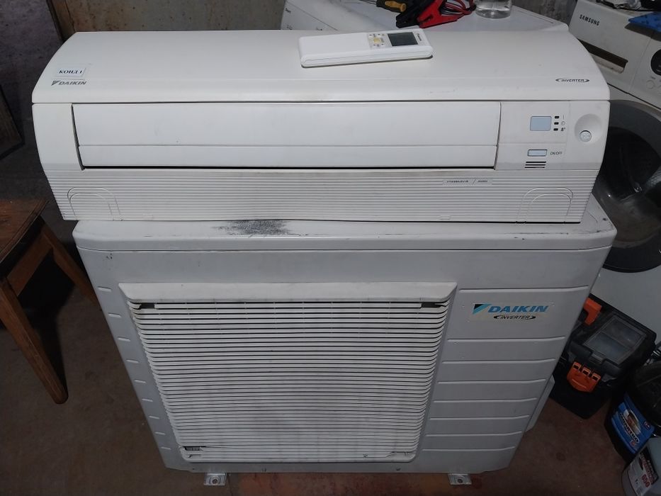 Продам инверторный  кондиционер ,DAIKIN RXS50 премиального отопление 1