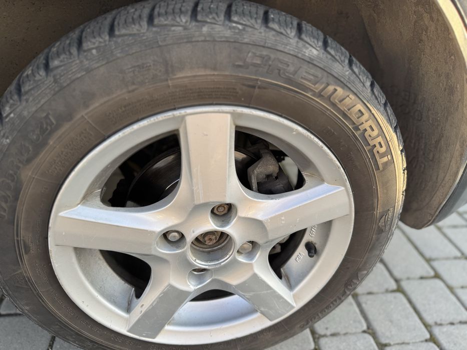 Chevrolet Aveo 2004 Рік 1.5 Бензин 1300$