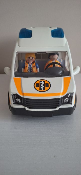 Karetka Playmobil .