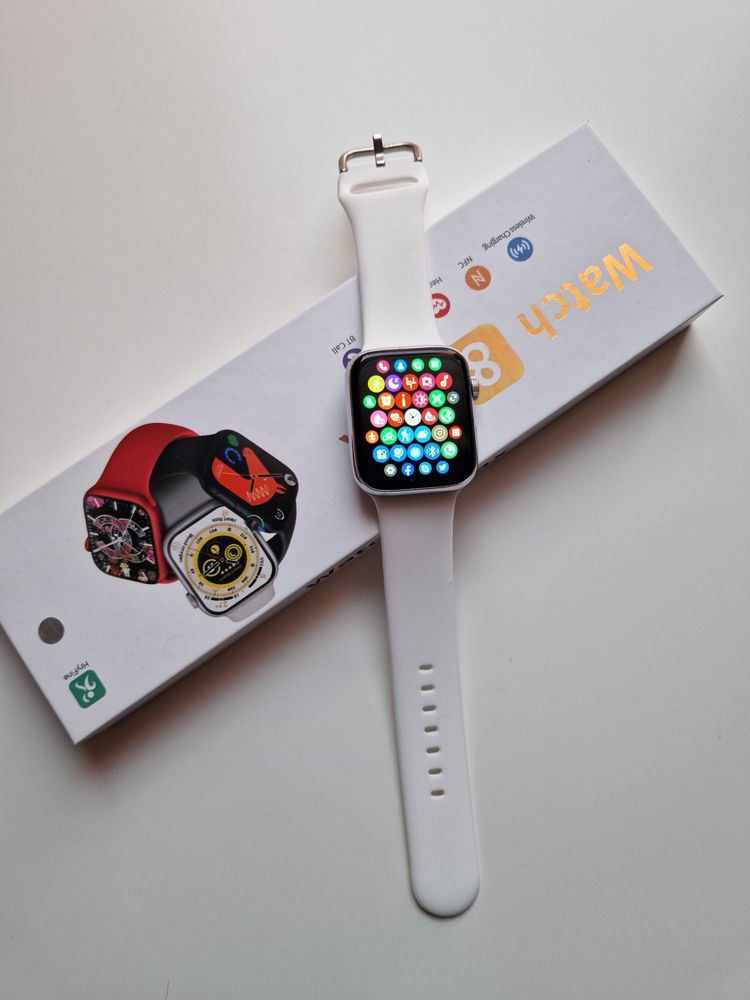 Smartwatch 8 MAX biały