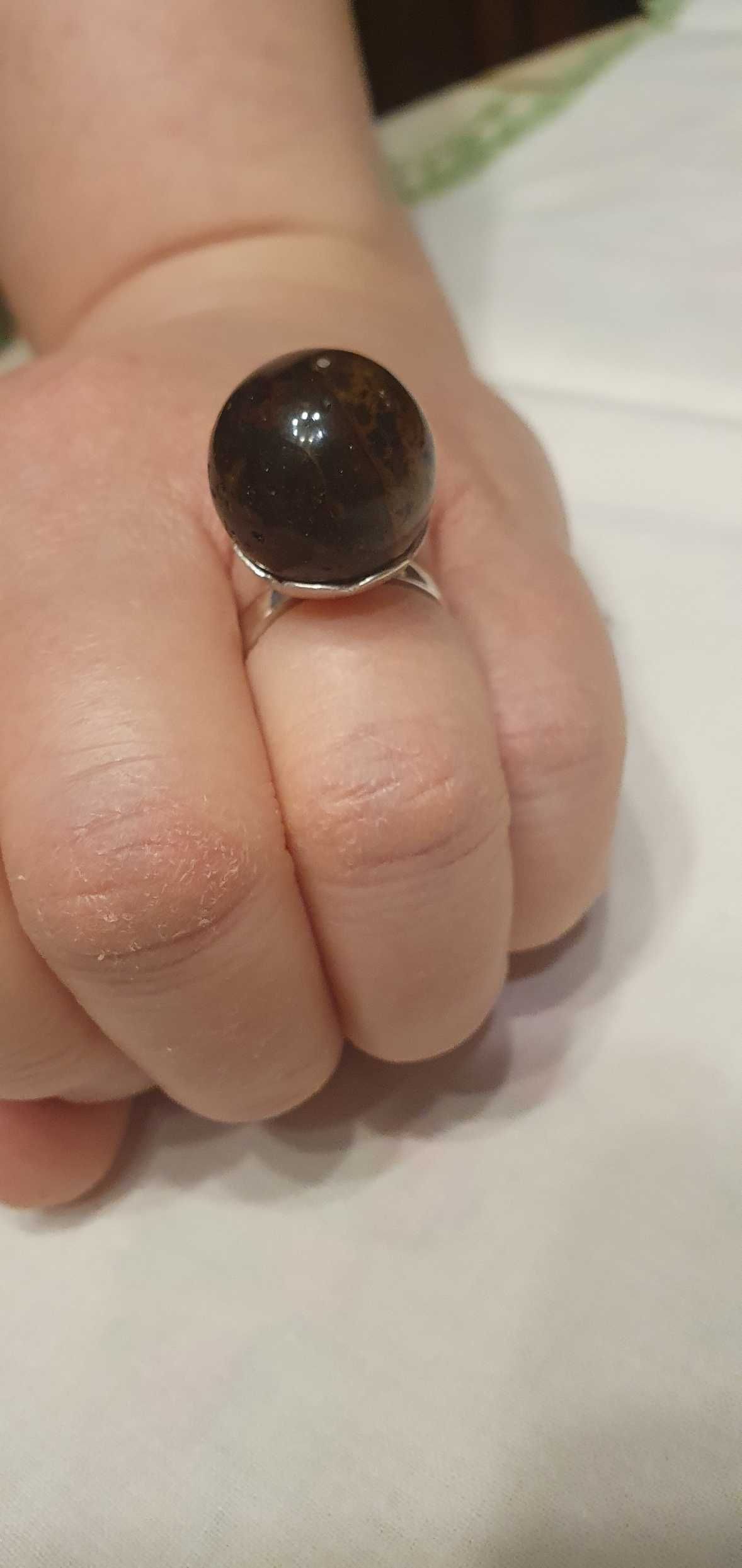 piękny pierścionek z bursztynem bałtyckim, rękodzieło OBNIŻKA