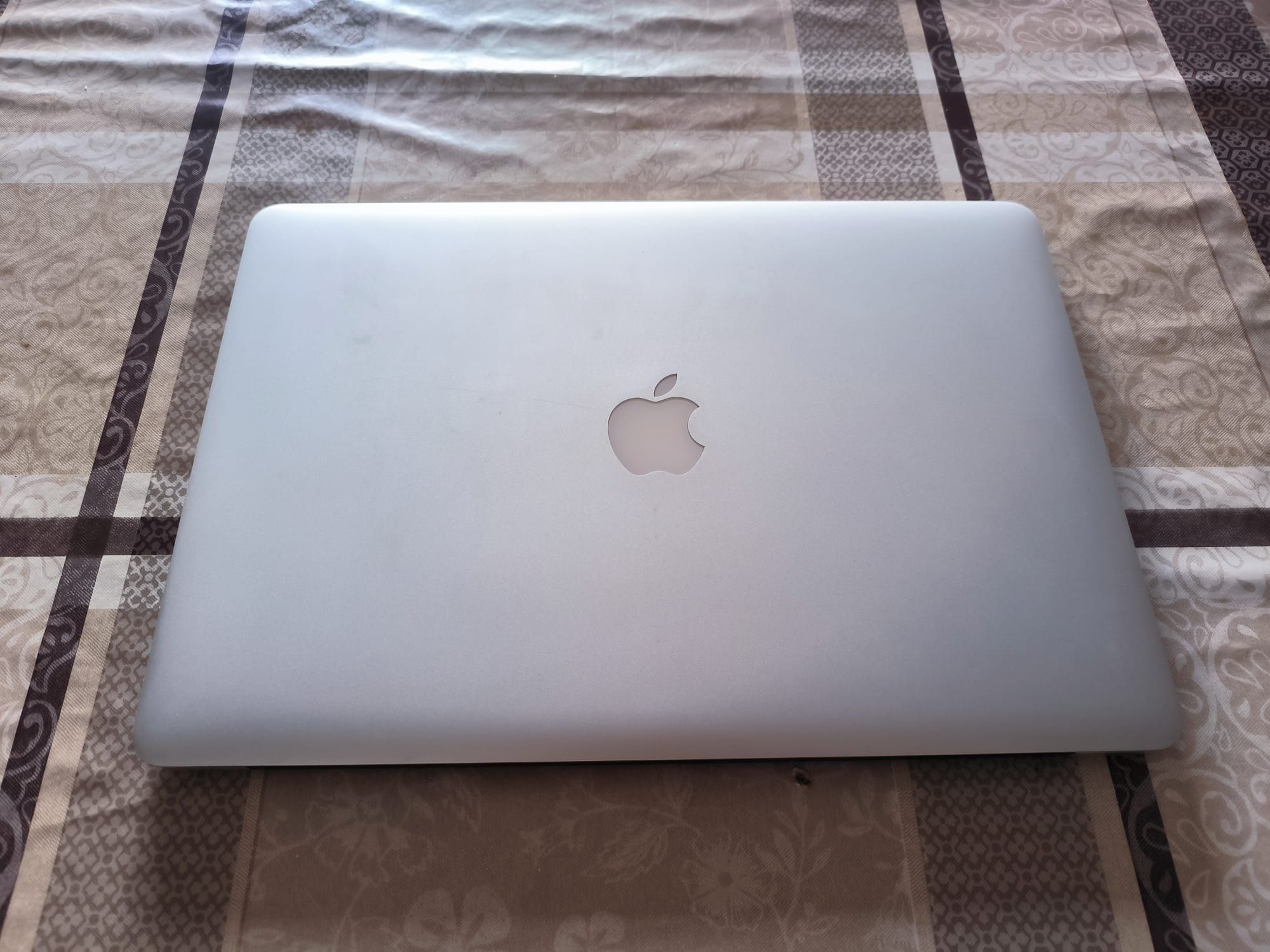 MacBook Pro 15" Retina - Version 11.0.1