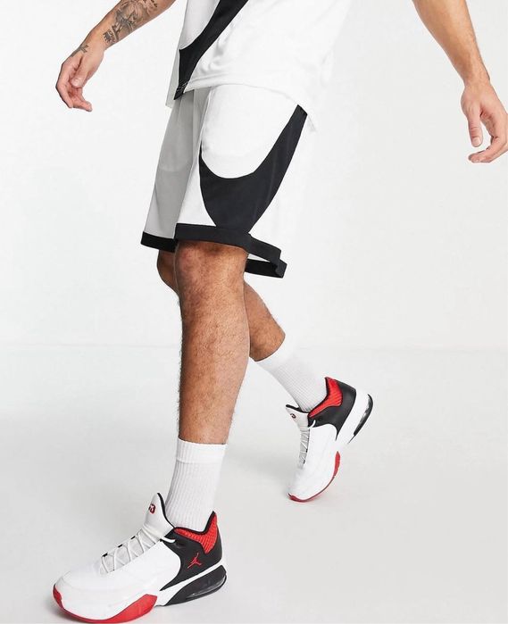 Мужские спортивные шорты найк