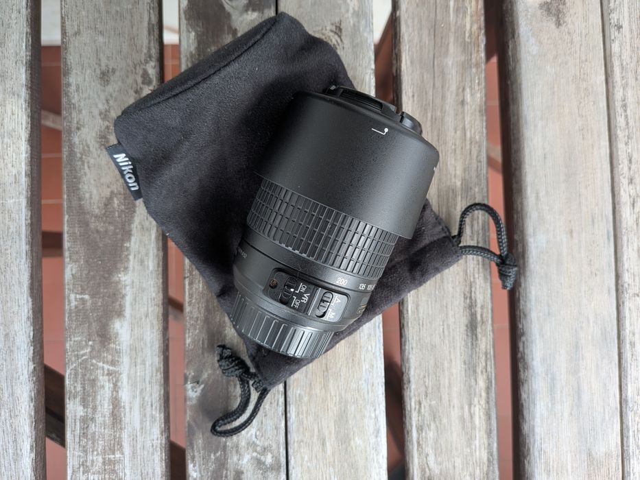 Objetiva Nikon 55-200mm VR