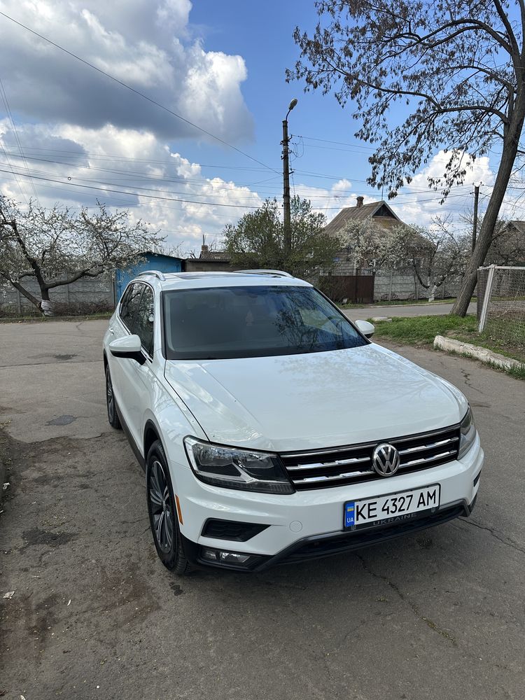 Volkswagen Tiguan SEL 2018 White 2.0L