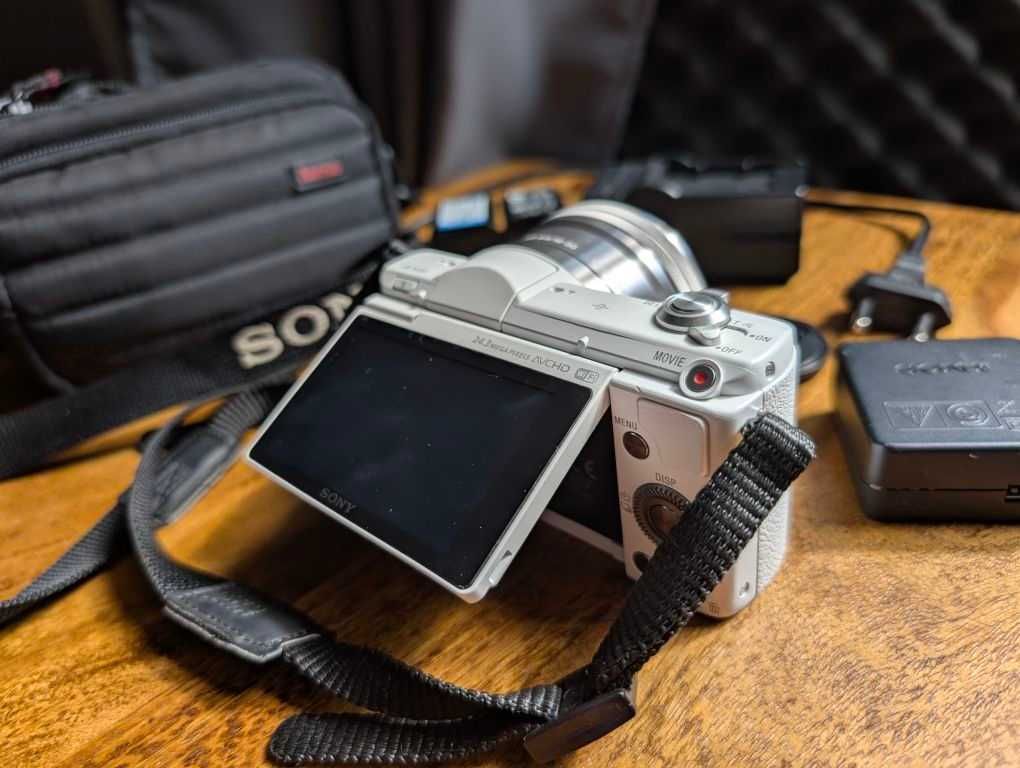 Aparat Sony Alpha a5100 z obiektywem 3.5-5.6 PZ 16-50 oss zestaw