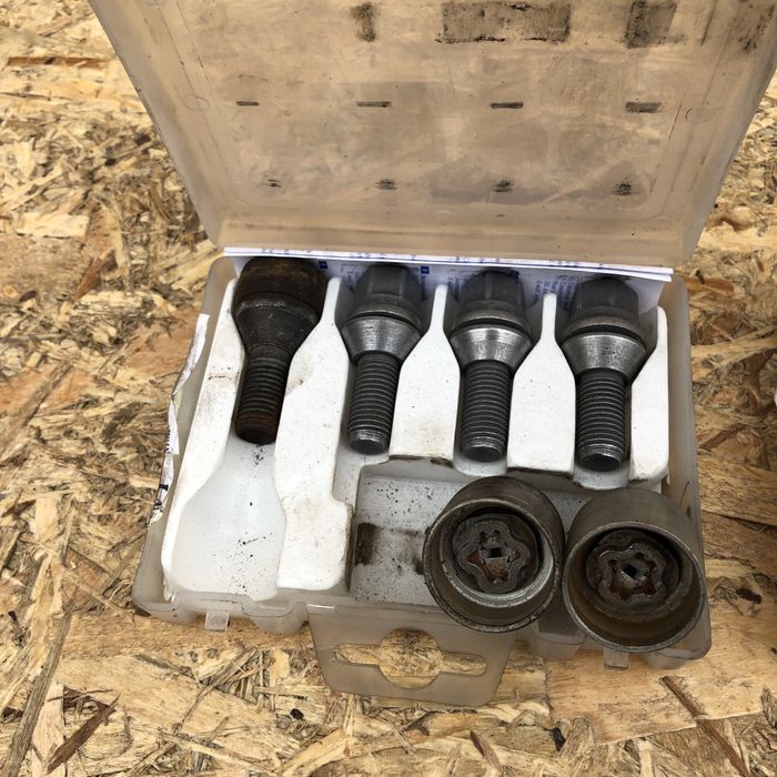 Оригінальні секретки болти Renault Laguna 3 Scenic 3 Megane 3 Розборка