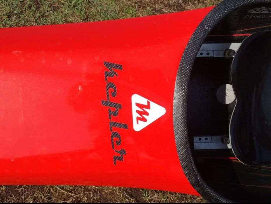 Caiaque Kepler 5 estrelas. Ainda com garantia