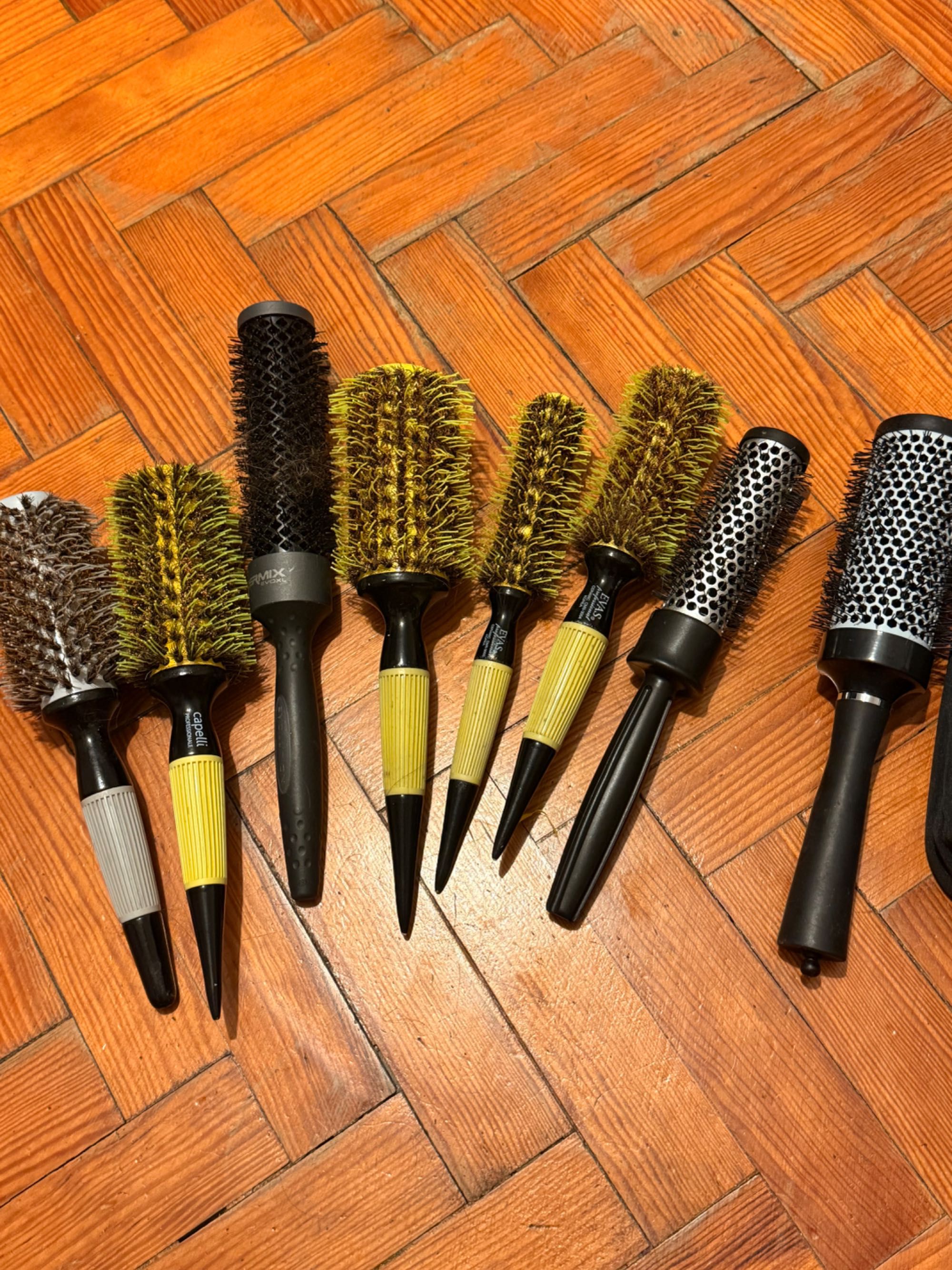 Escovas cabelo capelli , termix usadas